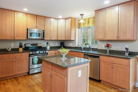 2 Castlegate Rd, Amesbury, MA 01913 photo 2