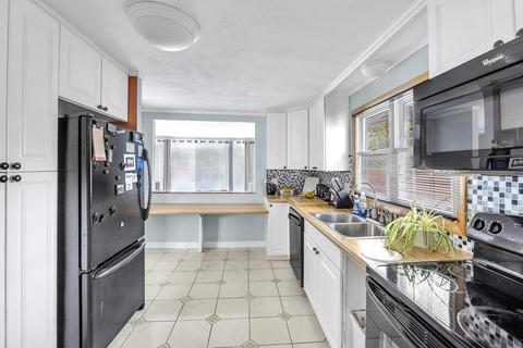 1 Rogers Rd, Danvers, MA 01923 photo 16