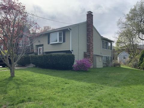 32 Cross St, Reading, MA 01867 photo 2