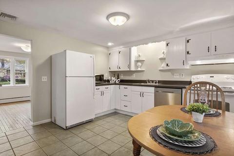 51 Coolidge Rd, Walpole, MA 02081 photo 4