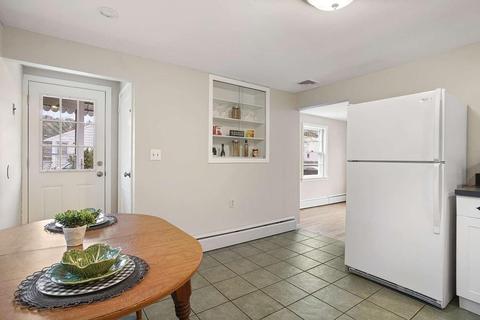 51 Coolidge Rd, Walpole, MA 02081 photo 5