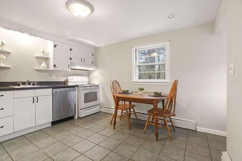 51 Coolidge Rd, Walpole, MA 02081 photo 3