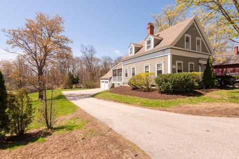 74 Centre St, Danvers, MA 01923 photo 1