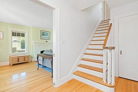 16 Swift Rd, Framingham, MA 01702 photo 3
