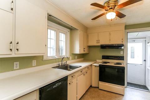 480 Plumtree Rd, Springfield, MA 01118 photo 5