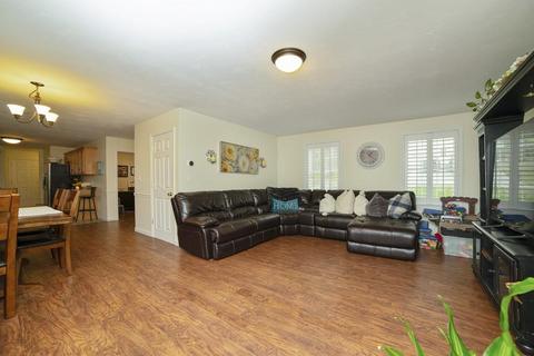 31 Drexel St, Worcester, MA 01602 photo 3