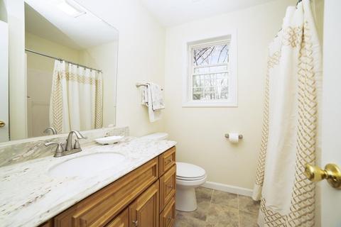 31 Drexel St, Worcester, MA 01602 photo 8
