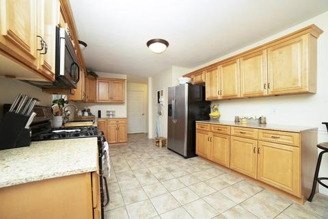 31 Drexel St, Worcester, MA 01602 photo 4