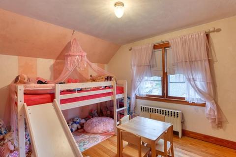 65 Norman St, Springfield, MA 01104 photo 11