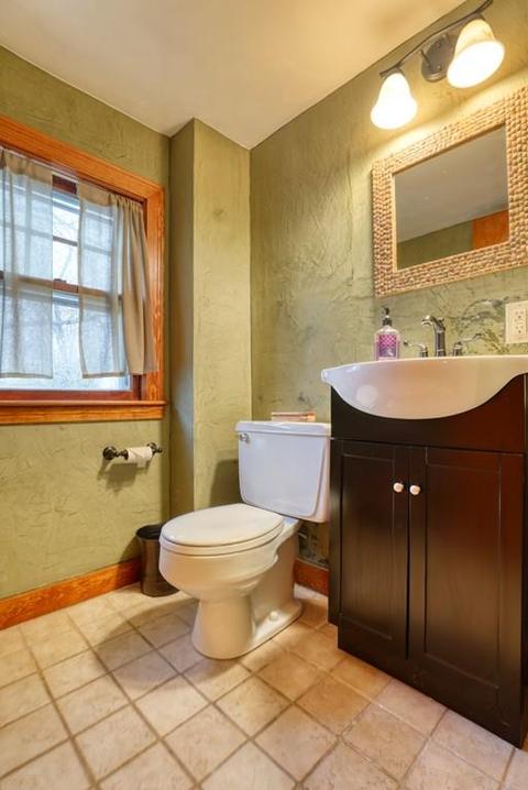 65 Norman St, Springfield, MA 01104 photo 9