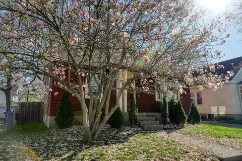 65 Norman St, Springfield, MA 01104 photo 2