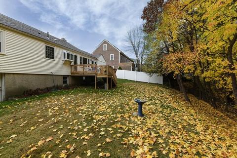 35 Rolling Ln, Needham, MA 02492 photo 4