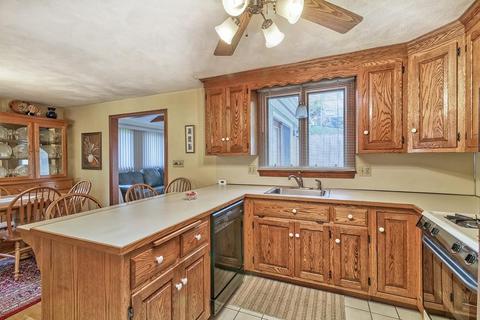 8 Fox Meadow Ln, Dedham, MA 02026 photo 7