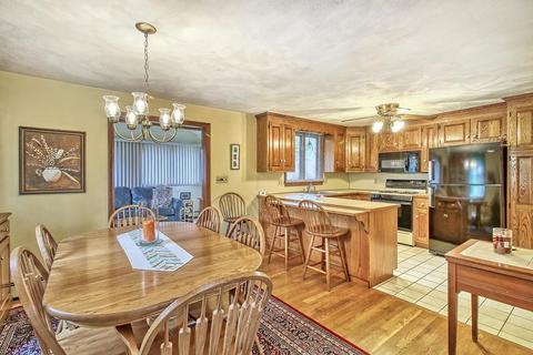 8 Fox Meadow Ln, Dedham, MA 02026 photo 5