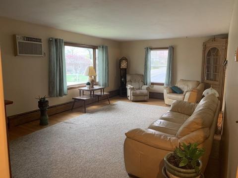 95 Concord St, Fall River, MA 02723 photo 3