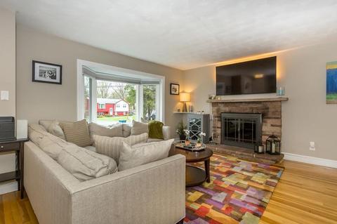 9 Russell St, Canton, MA 02021 photo 2