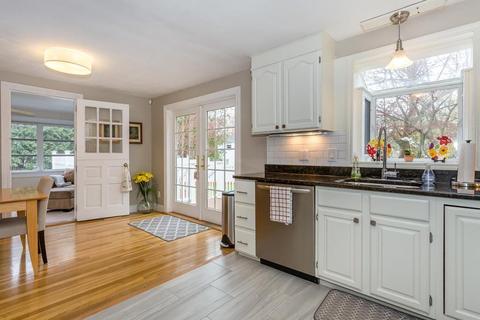 9 Russell St, Canton, MA 02021 photo 8