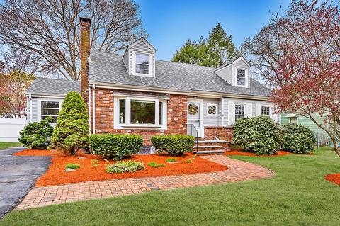 9 Russell St, Canton, MA 02021 photo 1