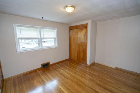 18 Jonquil Dr, Springfield, MA 01119 photo 9