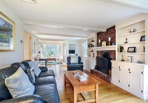3 Flintlock Cir, Hingham, MA 02043 photo 3