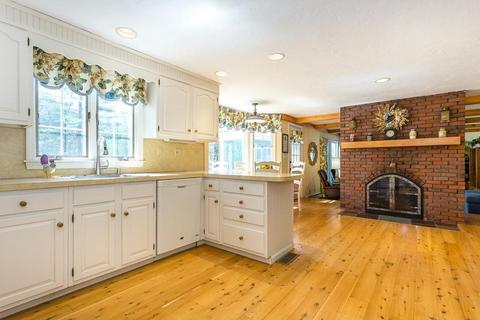 12 Wayside Ln, Canton, MA 02021 photo 4
