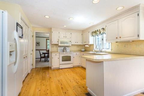12 Wayside Ln, Canton, MA 02021 photo 3