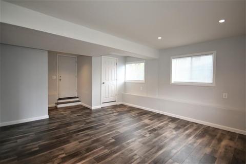 73 Mohawk Trl, Cranston, RI 02921 photo 14