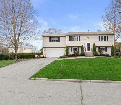 73 Mohawk Trl, Cranston, RI 02921 photo 1