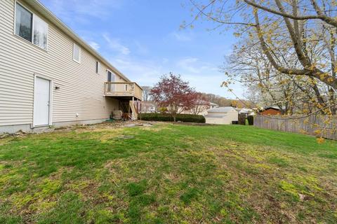 73 Mohawk Trl, Cranston, RI 02921 photo 16