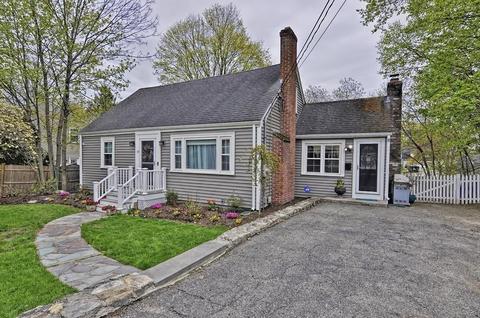 17 Beacon St, Walpole, MA 02081 photo 1