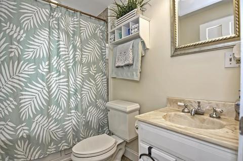 17 Beacon St, Walpole, MA 02081 photo 8