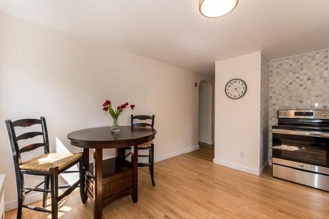 28 Charles St, Dedham, MA 02026 photo 7