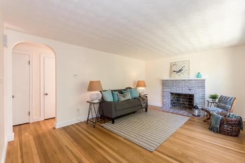 28 Charles St, Dedham, MA 02026 photo 2