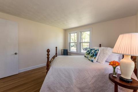 28 Charles St, Dedham, MA 02026 photo 10
