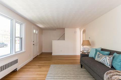 28 Charles St, Dedham, MA 02026 photo 3