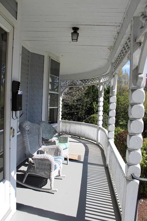 21 Park St, Easthampton, MA 01027 photo 3