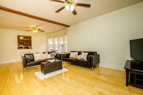 33 Rock Valley Ave, Everett, MA 02149 photo 4