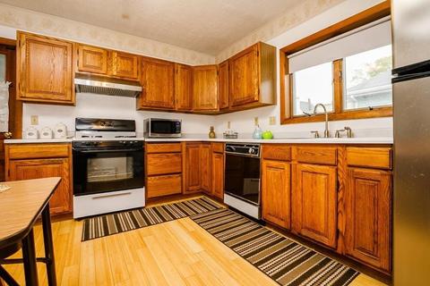 33 Rock Valley Ave, Everett, MA 02149 photo 9