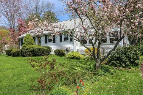 33 Pond St, Franklin, MA 02038 photo 2