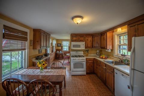 83 Centre St, Danvers, MA 01923 photo 8