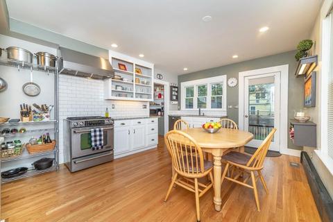140 Dickerman Rd, Newton, MA 02461 photo 5