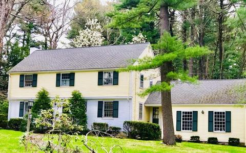 189 Edgewater Dr, Needham, MA 02492 photo 2