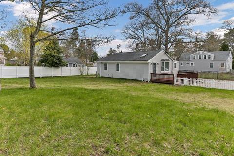 12 Ivy St, Wareham, MA 02571 photo 1