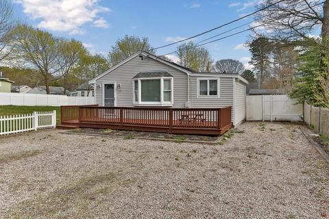 12 Ivy St, Wareham, MA 02571 photo 3