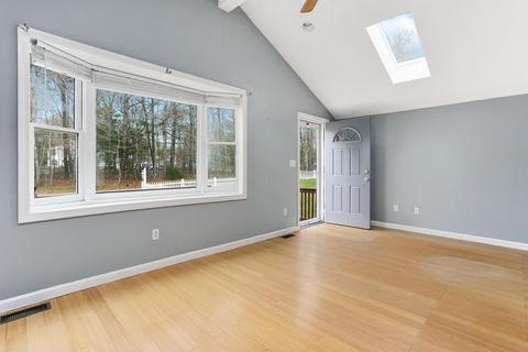 12 Ivy St, Wareham, MA 02571 photo 7