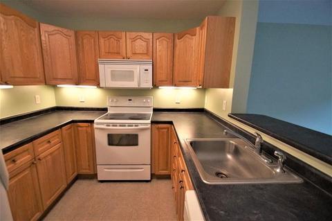 14 Steeple Chase Dr #14, Hampstead, NH 03841 photo 8