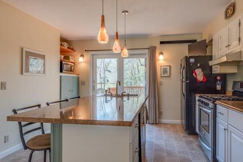 11 Larch Rd, Georgetown, MA 01833 photo 4