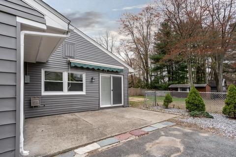 1099 Parker St, Springfield, MA 01129 photo 11