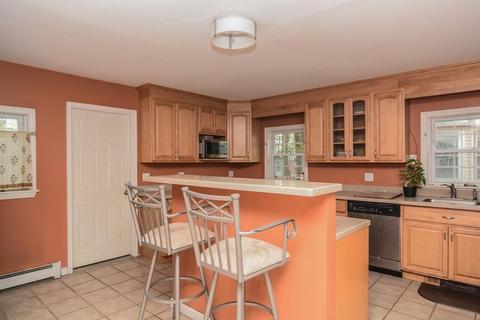 85 Epping St, Lowell, MA 01852 photo 9