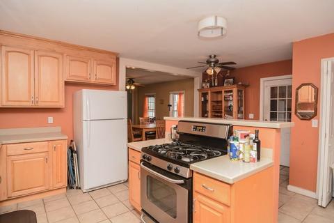 85 Epping St, Lowell, MA 01852 photo 11
